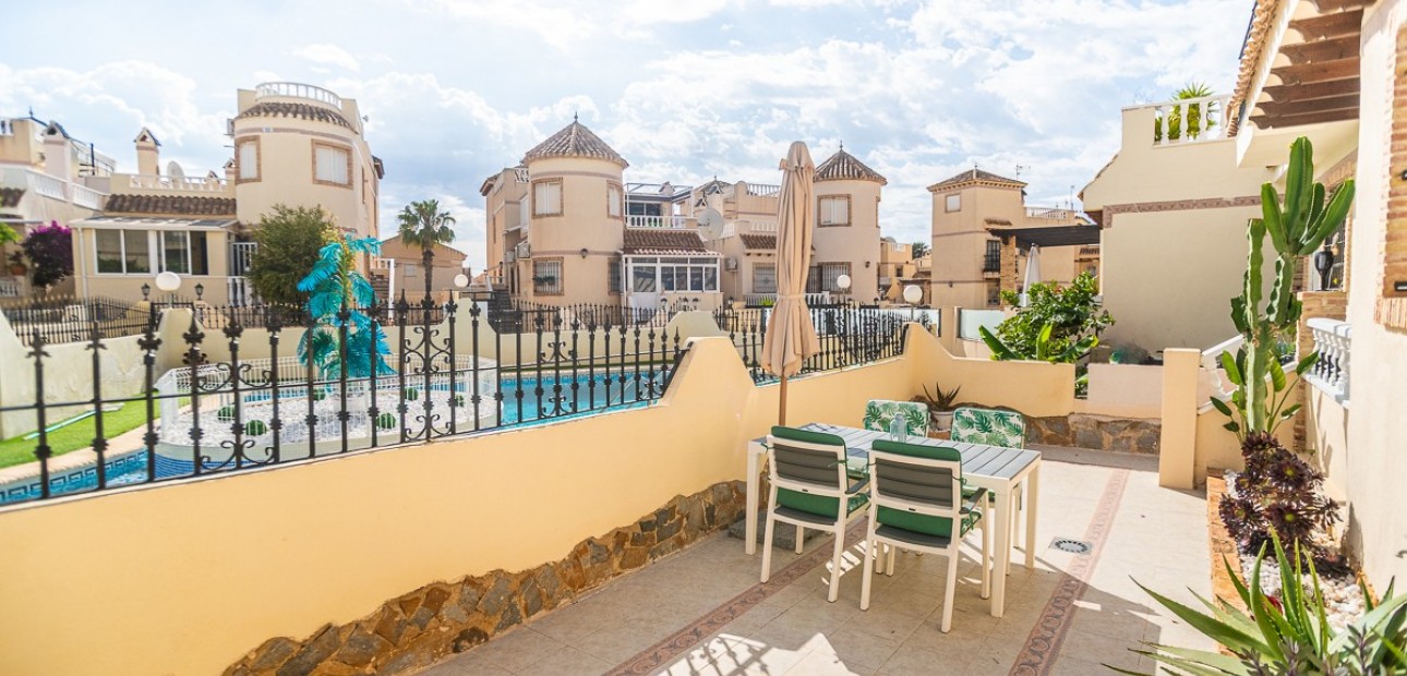 Sale - Apartment / flat -
Orihuela Costa