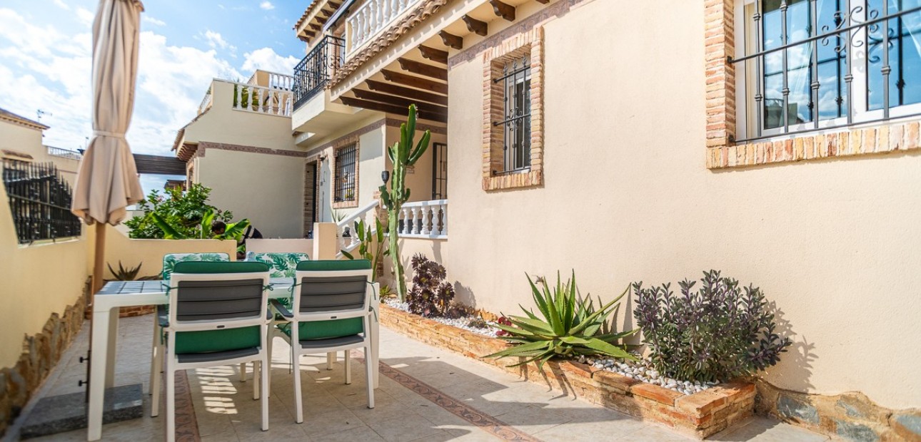 Sale - Apartment / flat -
Orihuela Costa