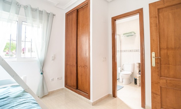 Sale - Apartment / flat -
Orihuela Costa