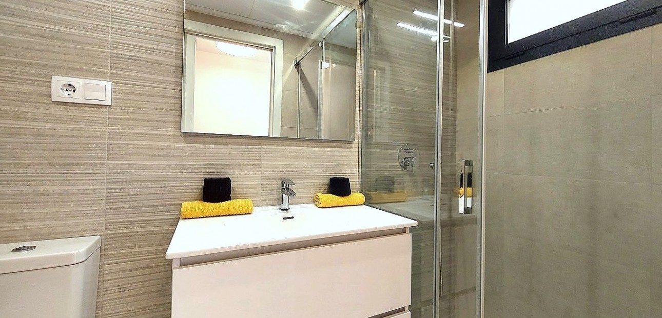 Sale - Apartment / flat -
Orihuela Costa - Villamartín