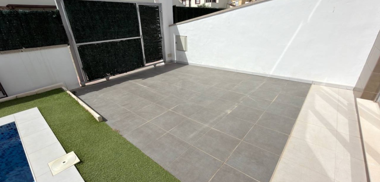 Sale - Villa -
Ciudad Quesada - Costa Blanca