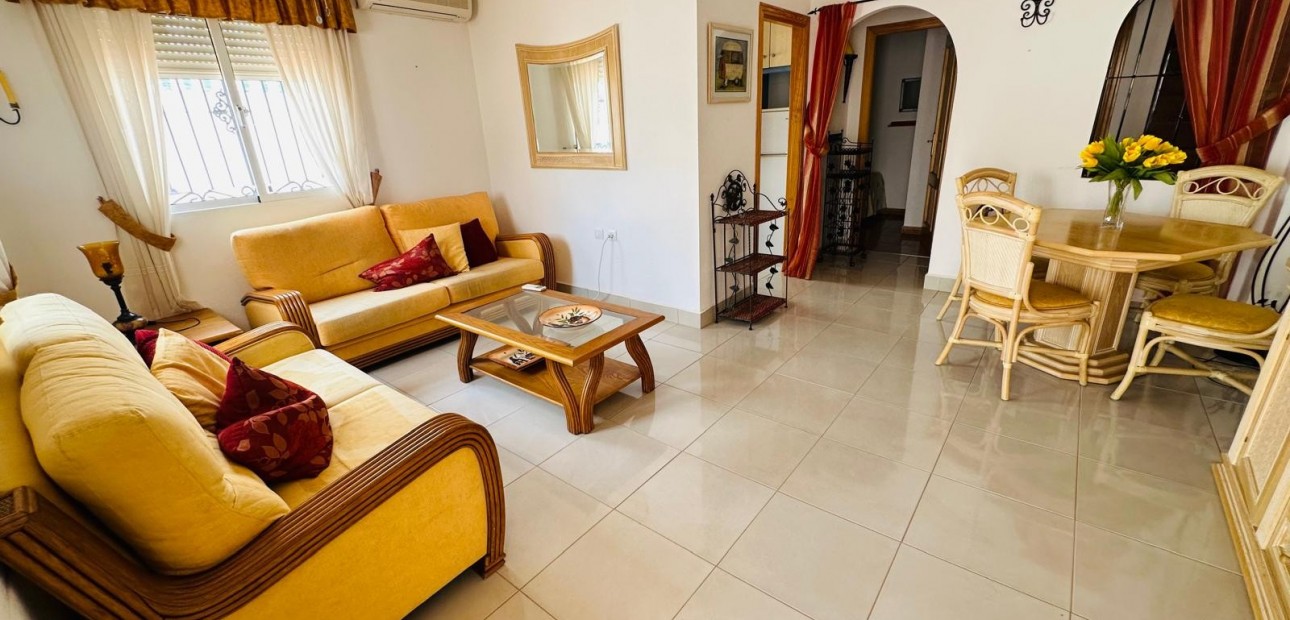 Sale - Townhouse -
Orihuela - Entre Naranjos Vistabella