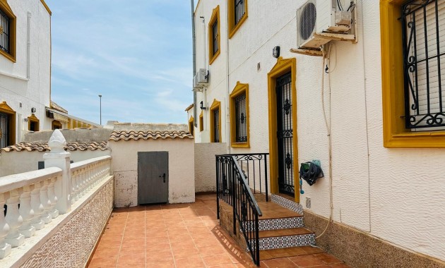 Sale - Townhouse -
Orihuela - Entre Naranjos Vistabella