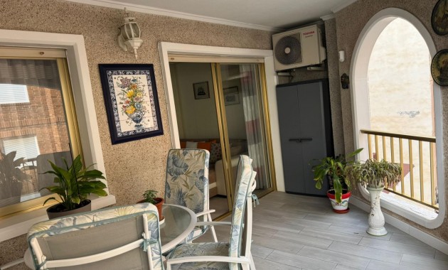 Sale - Apartment / flat -
Torrevieja - Playa de los locos