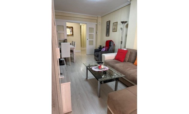 Sale - Apartment / flat -
Torrevieja - Playa de los locos