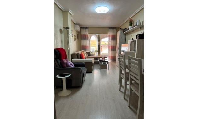 Sale - Apartment / flat -
Torrevieja - Playa de los locos