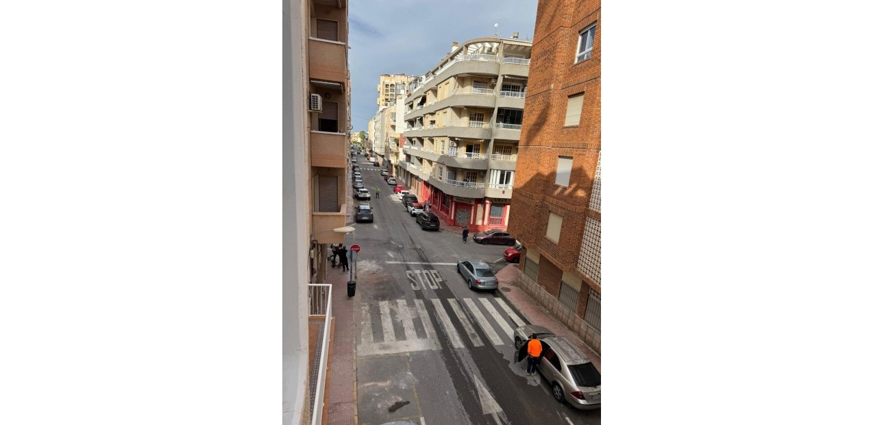 Sale - Apartment / flat -
Torrevieja - Playa de los locos