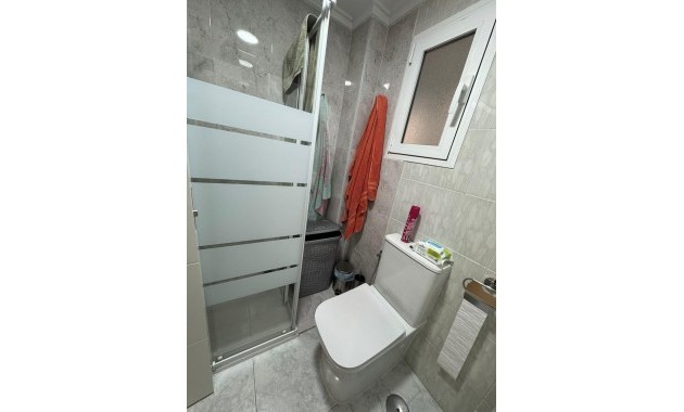 Sale - Apartment / flat -
Torrevieja - Playa de los locos