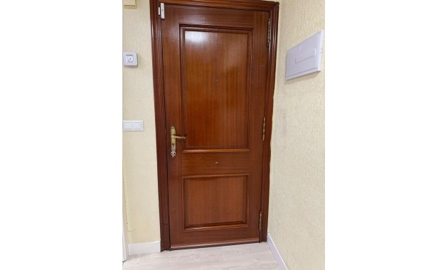 Sale - Apartment / flat -
Torrevieja - Playa de los locos