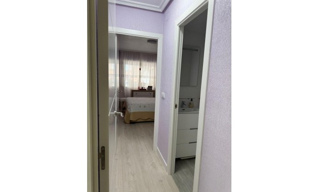 Sale - Apartment / flat -
Torrevieja - Playa de los locos