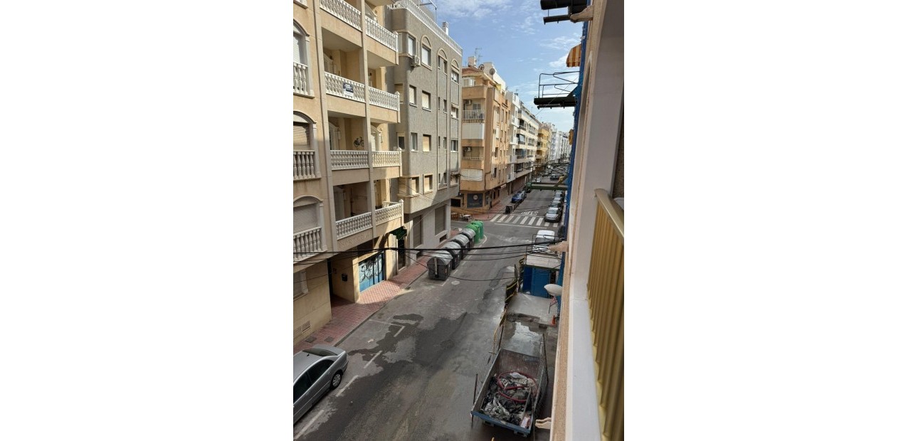 Sale - Apartment / flat -
Torrevieja - Playa de los locos