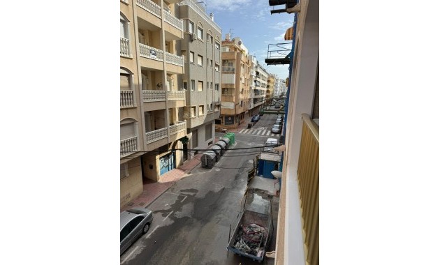 Sale - Apartment / flat -
Torrevieja - Playa de los locos