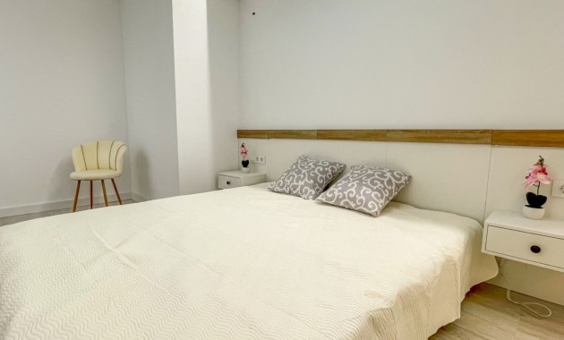 Sale - Apartment / flat -
Torrevieja - Playa Acequion
