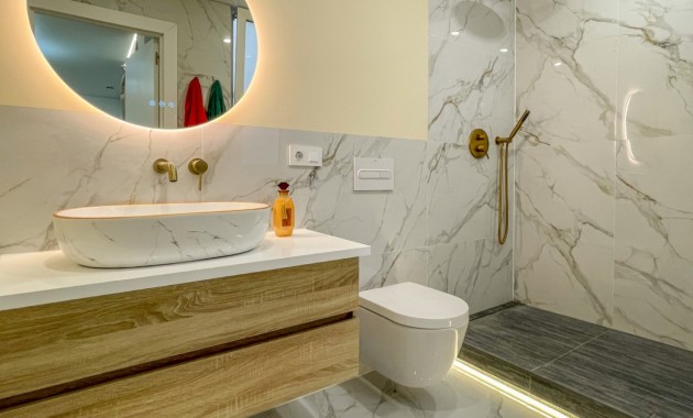 Sale - Apartment / flat -
Torrevieja - Playa Acequion
