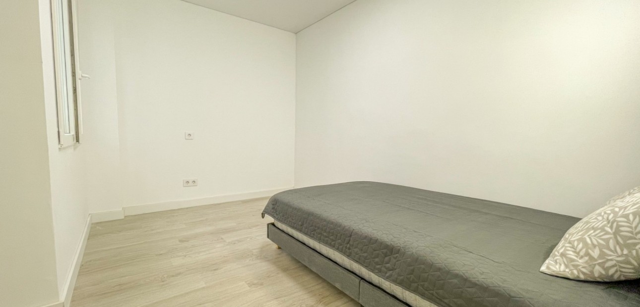 Sale - Apartment / flat -
Torrevieja - Playa Acequion