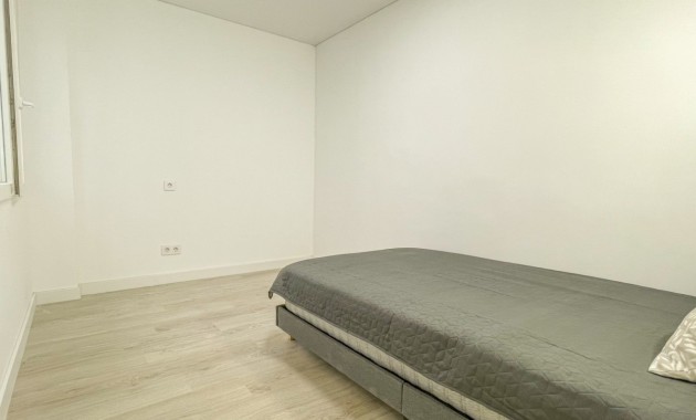 Sale - Apartment / flat -
Torrevieja - Playa Acequion