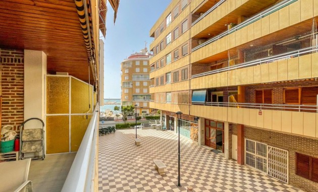 Sale - Apartment / flat -
Torrevieja - Playa Acequion