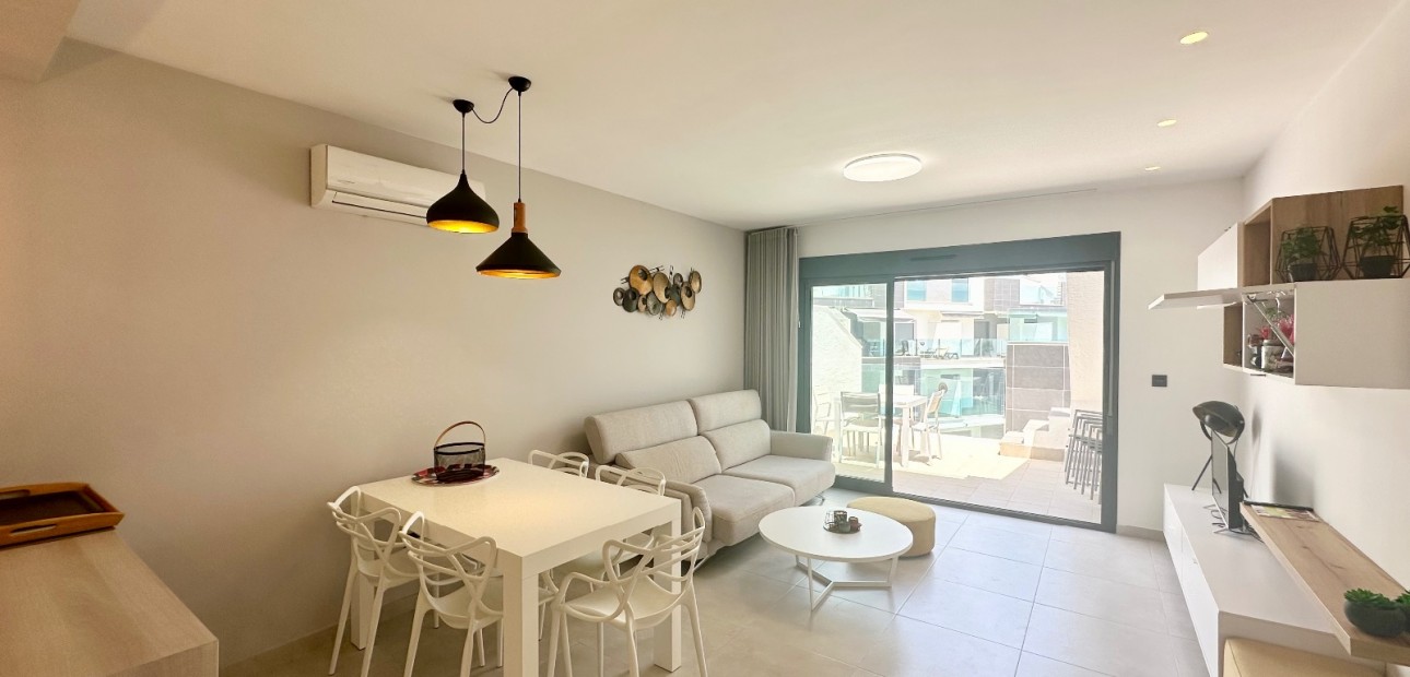 Sale - Penthouse -
Guardamar del Segura - El Raso