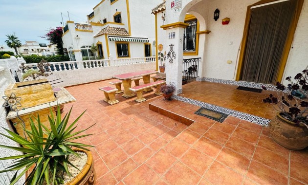 Sale - Townhouse -
Orihuela - Entre Naranjos Vistabella