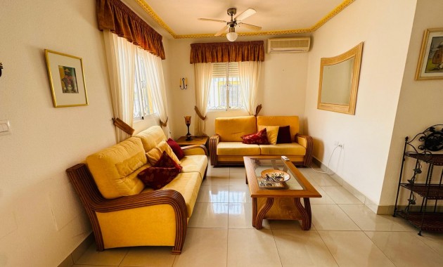 Sale - Townhouse -
Orihuela - Entre Naranjos Vistabella