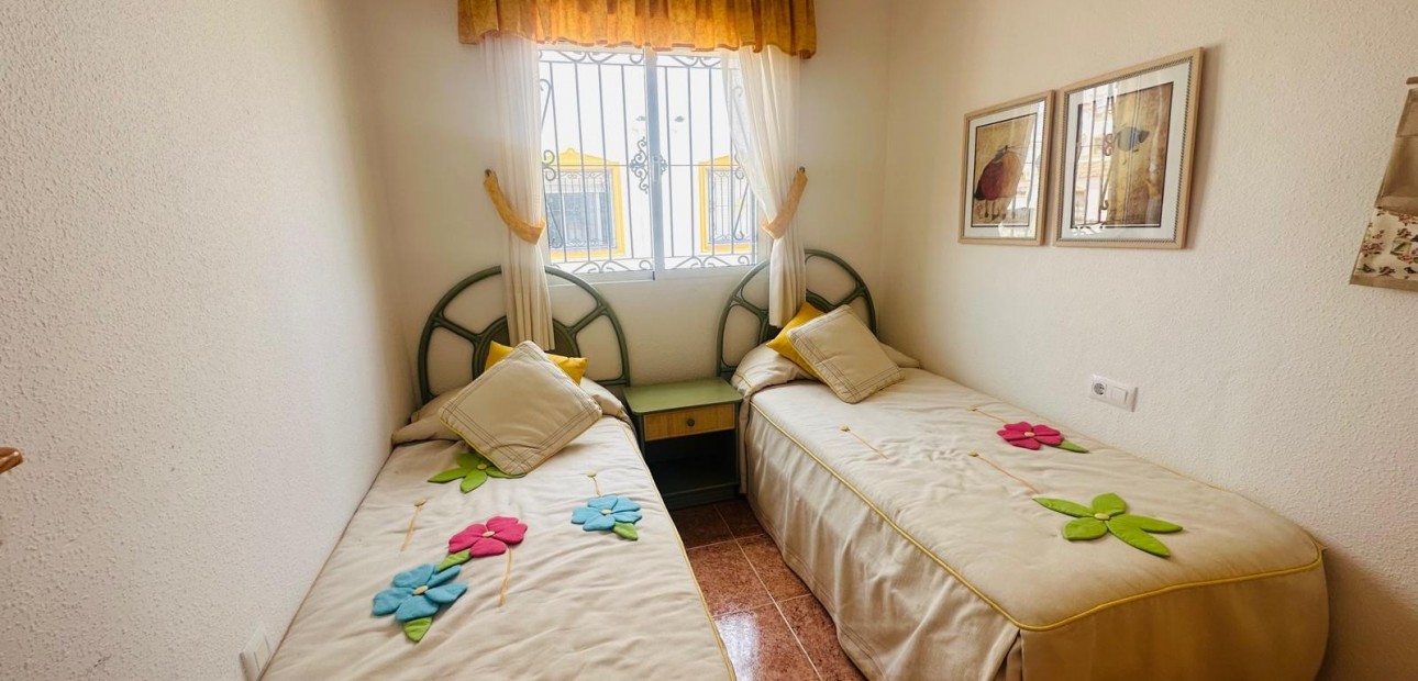 Sale - Townhouse -
Orihuela - Entre Naranjos Vistabella