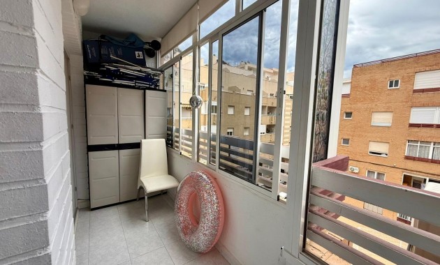 Sale - Apartment / flat -
Torrevieja - Centro