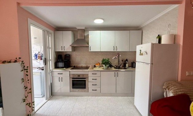 Sale - Apartment / flat -
Torrevieja - Centro