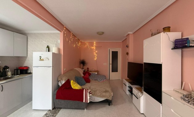 Sale - Apartment / flat -
Torrevieja - Centro