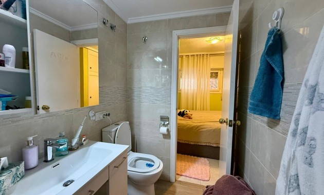 Sale - Apartment / flat -
Torrevieja - Centro