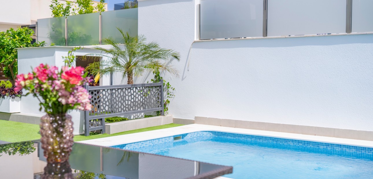 Sale - Detached Villa -
Torrevieja - Torrevieja - Centre