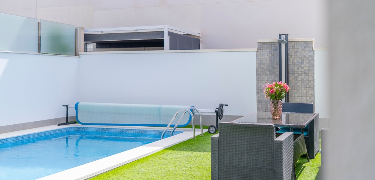 Sale - Detached Villa -
Torrevieja - Torrevieja - Centre