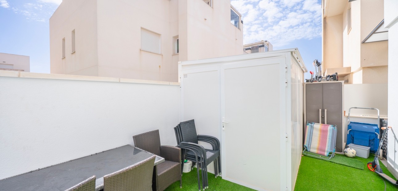 Sale - Detached Villa -
Torrevieja - Torrevieja - Centre