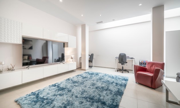 Sale - Detached Villa -
Torrevieja - Torrevieja - Centre