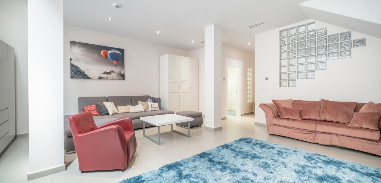 Sale - Detached Villa -
Torrevieja - Torrevieja - Centre