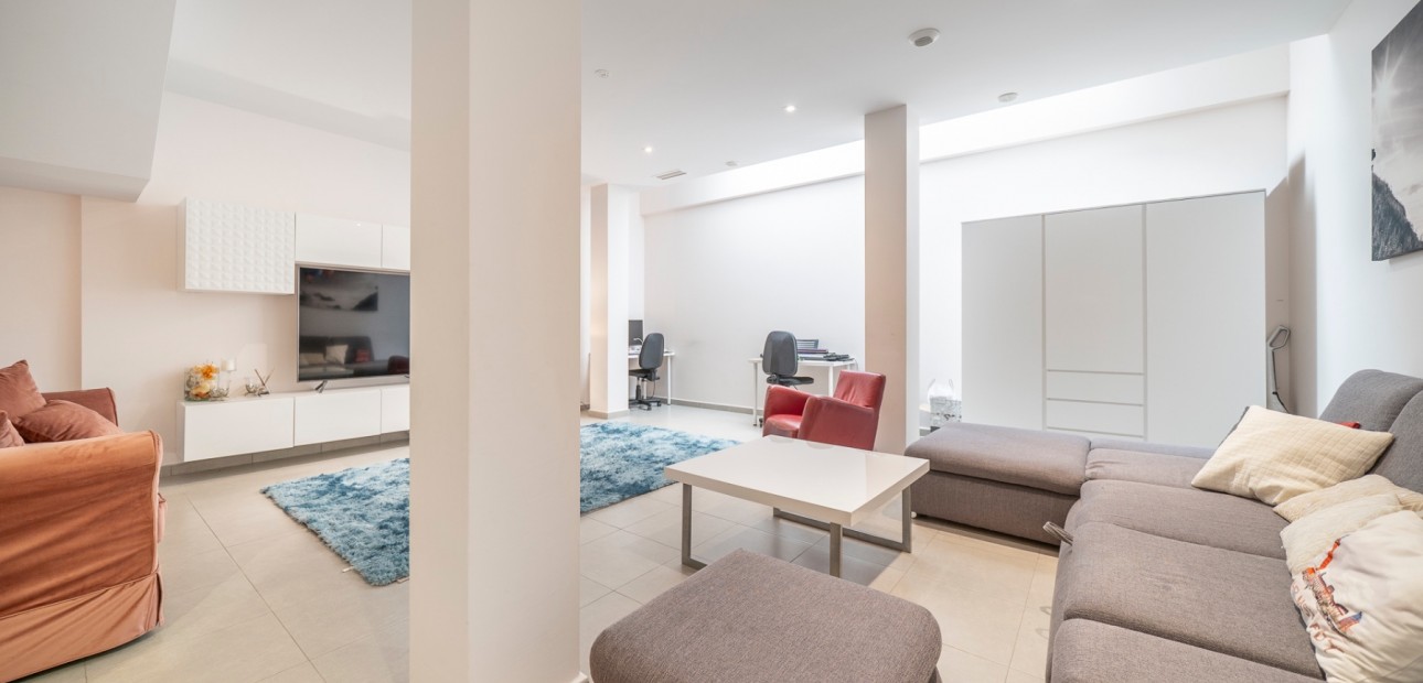Sale - Detached Villa -
Torrevieja - Torrevieja - Centre