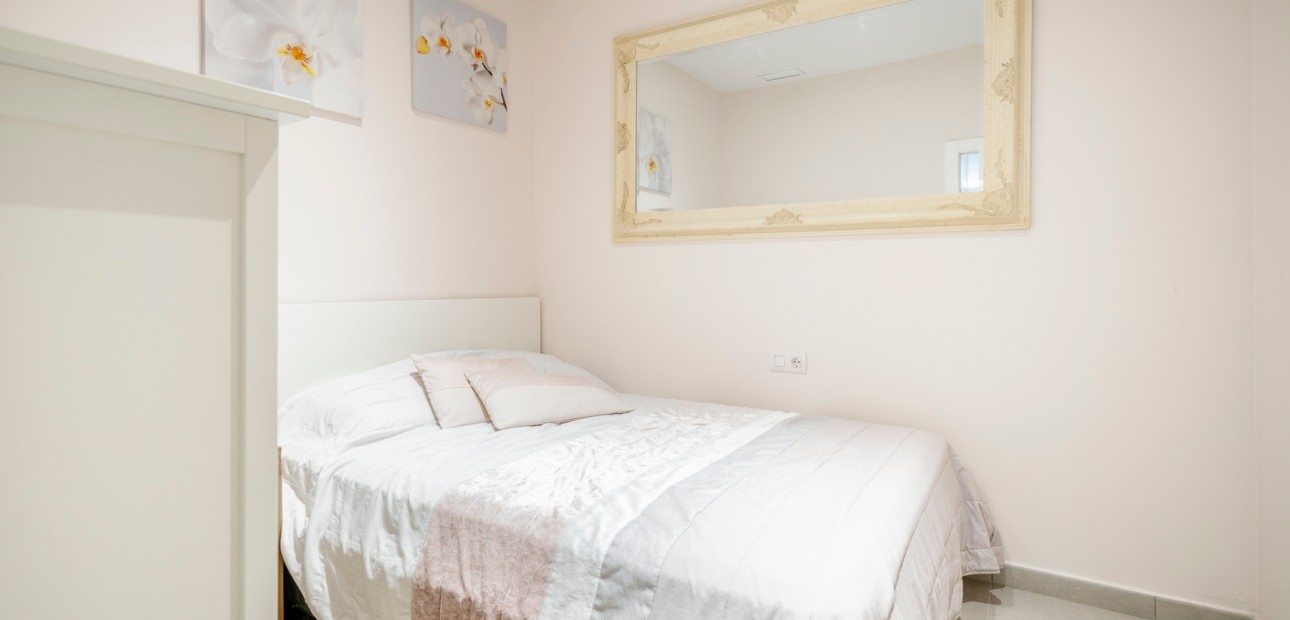 Sale - Detached Villa -
Torrevieja - Torrevieja - Centre