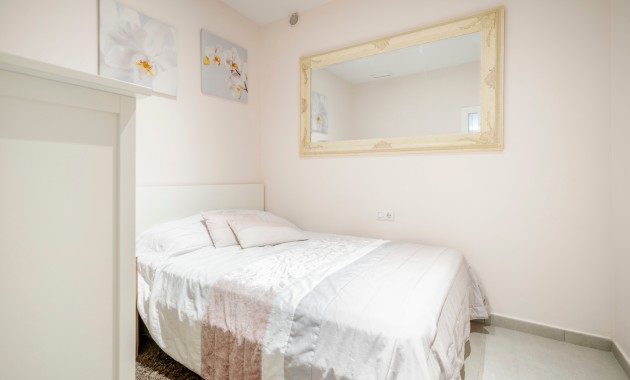 Sale - Detached Villa -
Torrevieja - Torrevieja - Centre