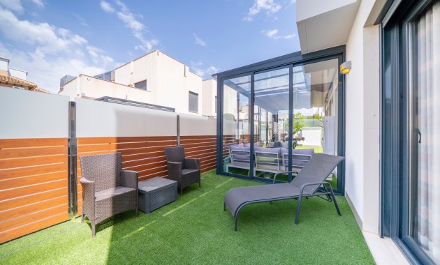 Sale - Detached Villa -
Torrevieja - Torrevieja - Centre