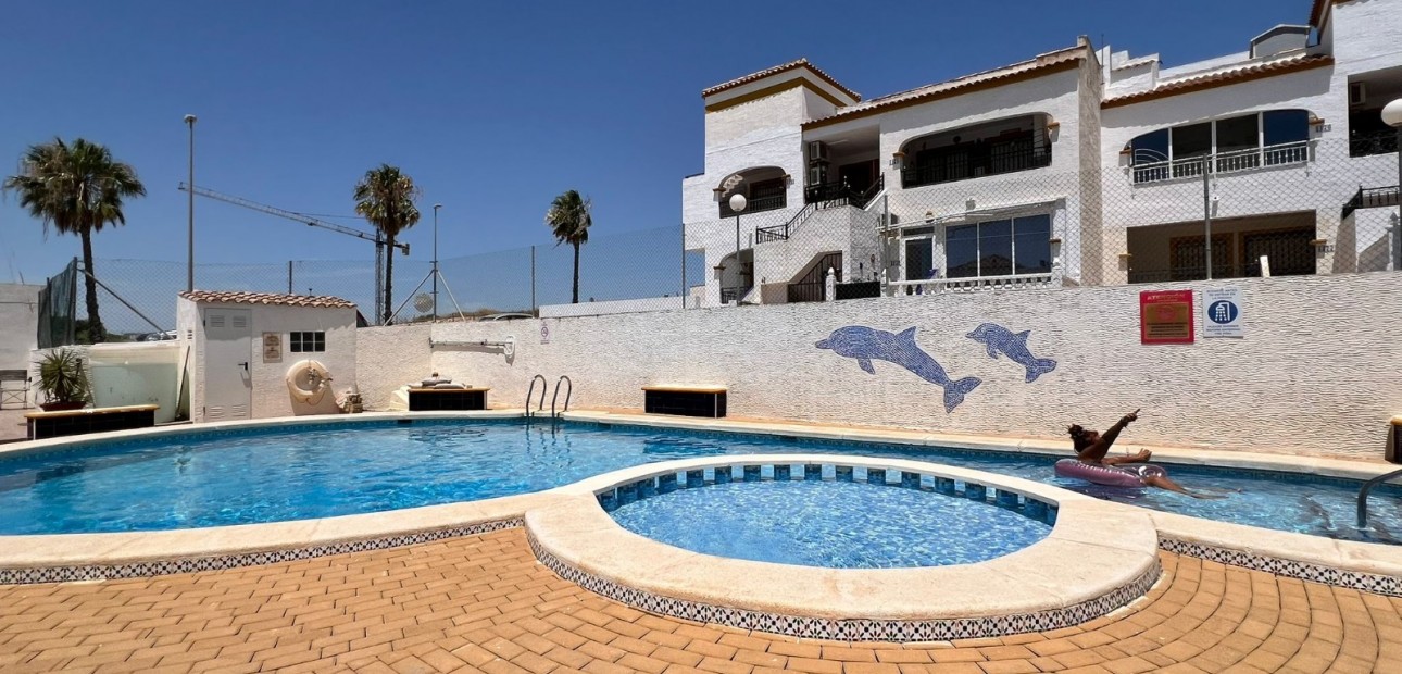 Herverkoop - Appartement / flat -
Orihuela Costa - Entre Naranjos - Vistabella Golf