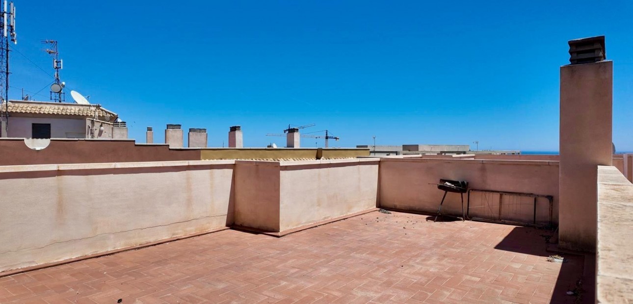 Sale - Apartment / flat -
Torrevieja - Torreblanca