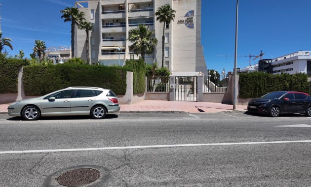 Sale - Apartment / flat -
Torrevieja - Torreblanca