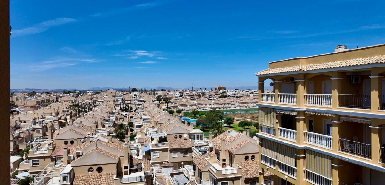 Sale - Apartment / flat -
Torrevieja - Torreblanca