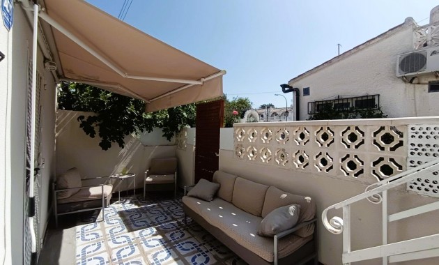 Sale - Bungalow -
Torrevieja - La Siesta - El Salado - Torreta