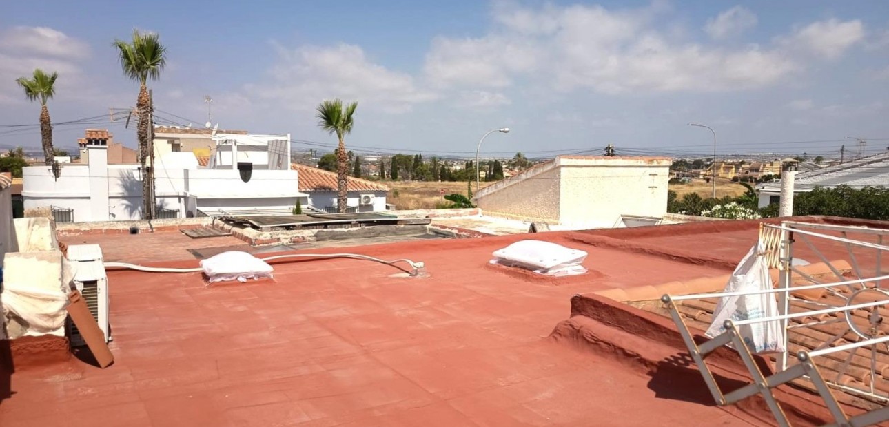 Sale - Bungalow -
Torrevieja - La Siesta - El Salado - Torreta