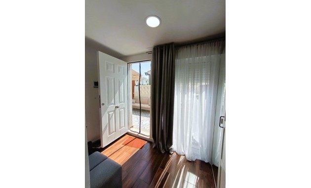 Sale - Bungalow -
Torrevieja - La Siesta - El Salado - Torreta