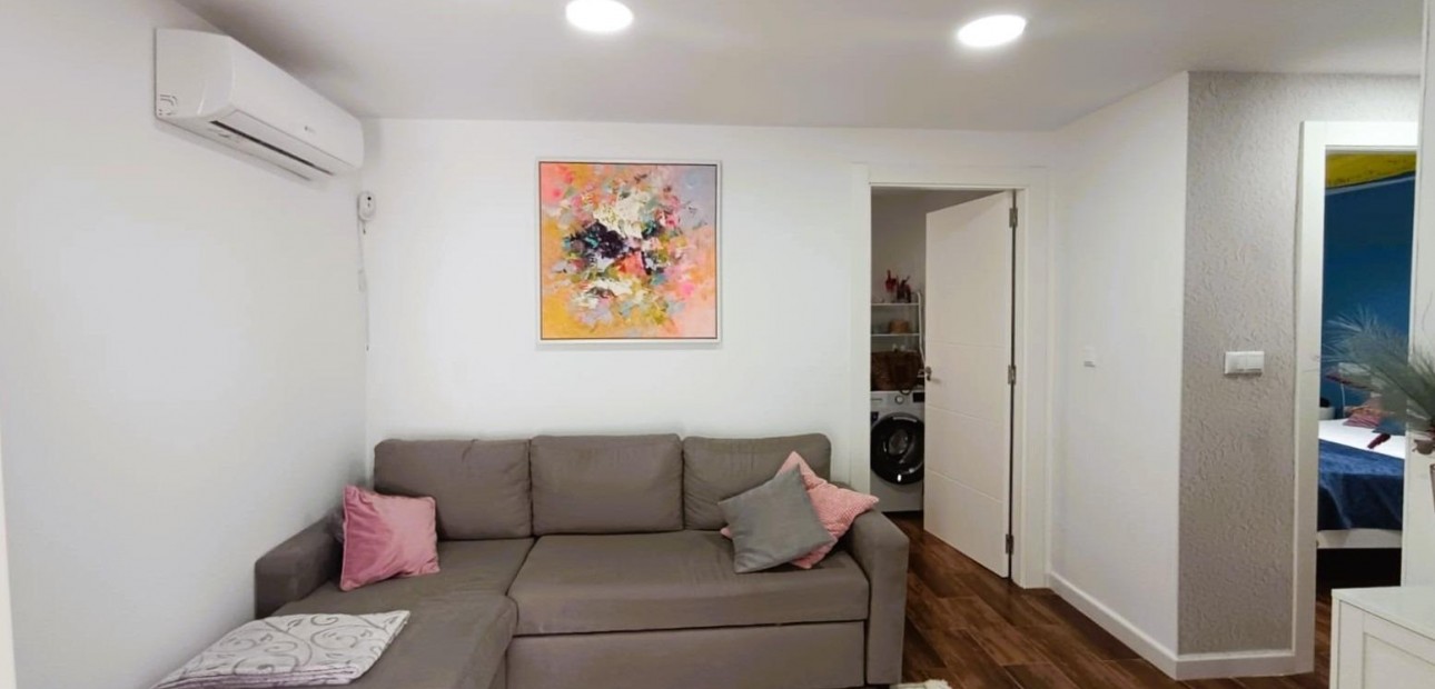 Sale - Bungalow -
Torrevieja - La Siesta - El Salado - Torreta