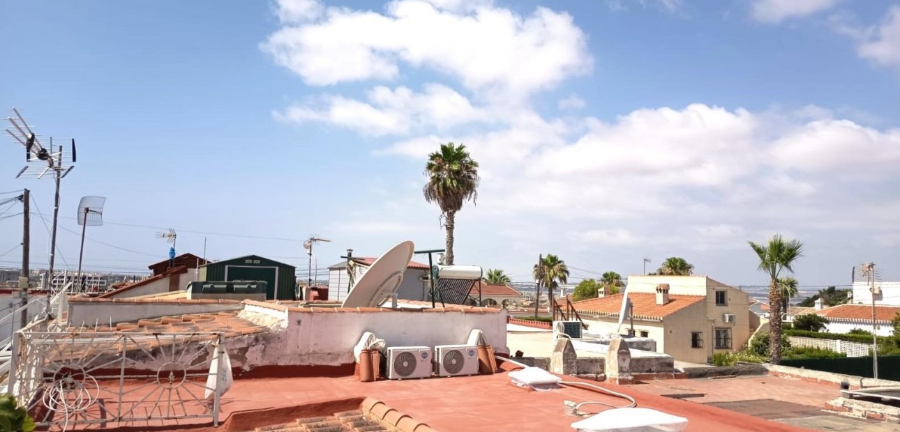 Sale - Bungalow -
Torrevieja - La Siesta - El Salado - Torreta
