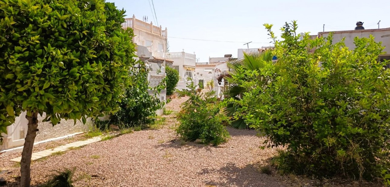 Sale - Bungalow -
Torrevieja - La Siesta - El Salado - Torreta