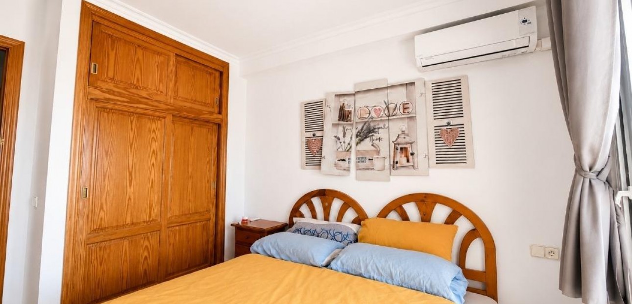 Sale - Apartment / flat -
Torrevieja - La Mata pueblo