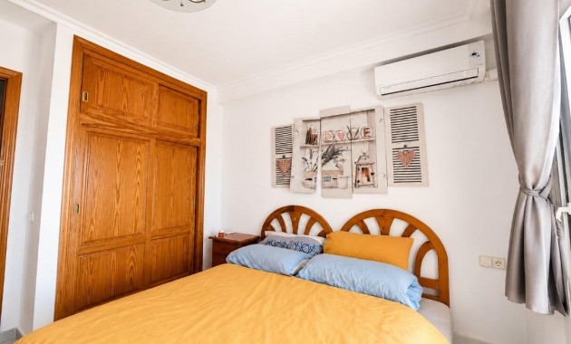 Sale - Apartment / flat -
Torrevieja - La Mata pueblo